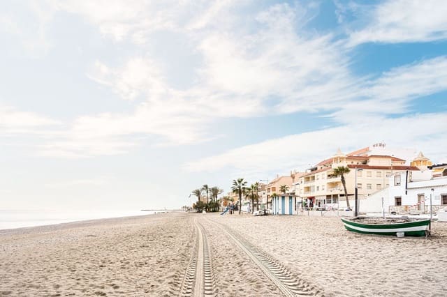 2 Zimmer Apartment zu verkaufen in San Luis de Sabinillas, Manilva mit Garage - 307.000 € (Ref: 8872291)