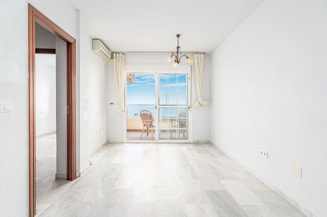 2 makuuhuone Ranta-asunto myytävänä paikassa San Luis de Sabinillas, Manilva mukana 
autotalli - 307 000 € (Ref: 8872291)