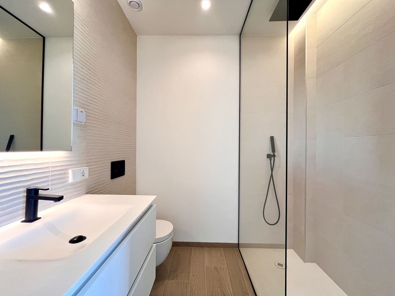 2 bedroom Apartment for sale in Las Colinas Golf with garage - € 464,950 (Ref: 8872301)