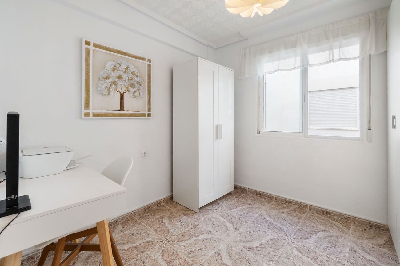 3 soveværelse Lejlighed til salg i Torrevieja - € 199.000 (Ref: 8872308)