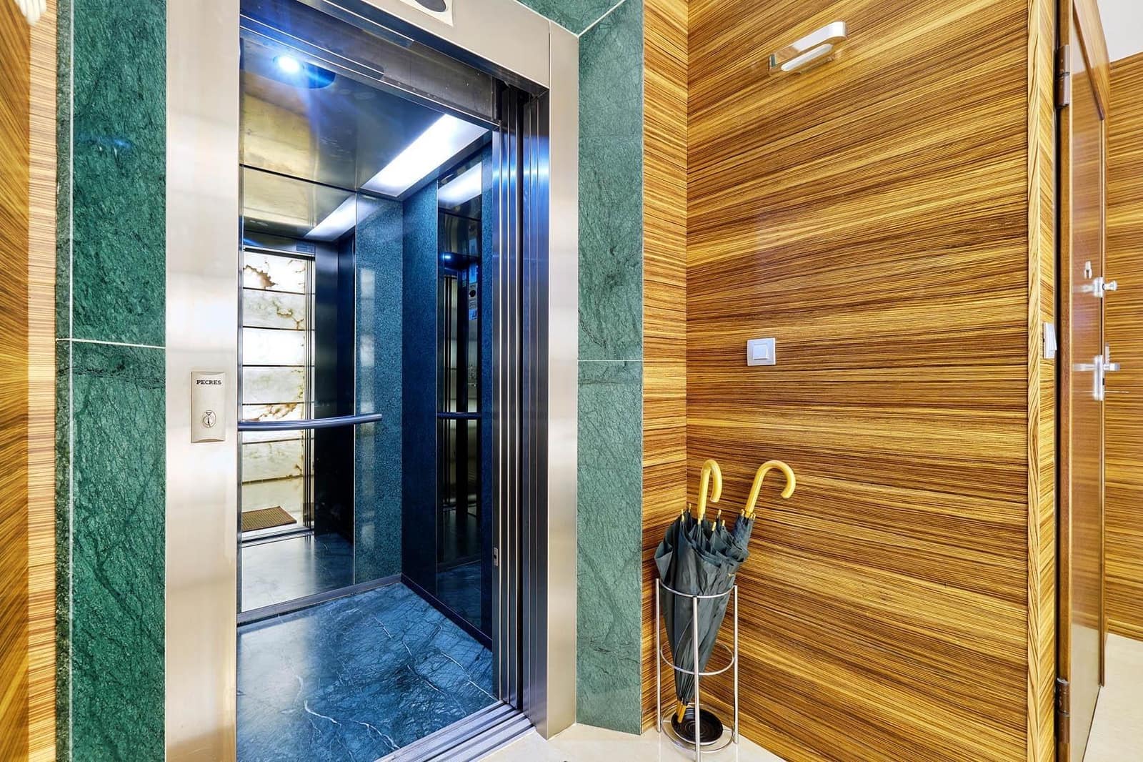 3 quarto Penthouse para venda em Torrevieja - 525 000 € (Ref: 8872324)