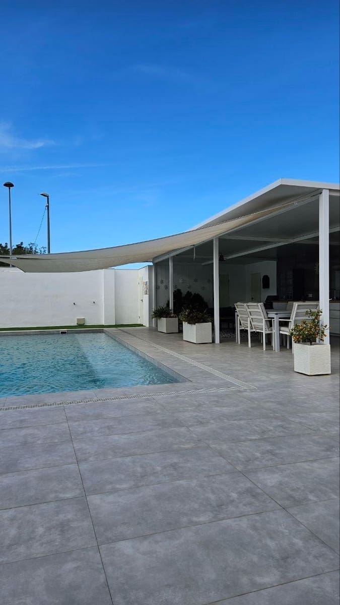 4 soveværelse Villa til salg i Orihuela med swimmingpool - € 449.000 (Ref: 8872356)