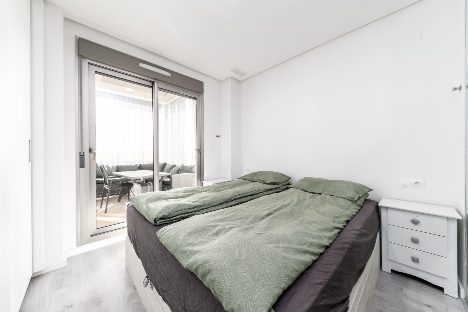 3 sypialnia Penthouse na sprzedaż w Orihuela Costa z basenem garażem - 339 000 € (Ref: 8872371)