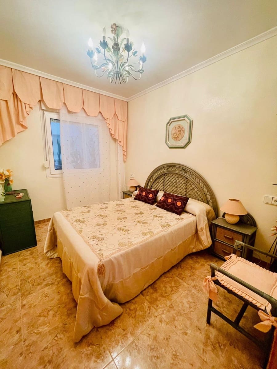 3 soveværelse Lejlighed til salg i Torrevieja med garage - € 390.000 (Ref: 8872378)