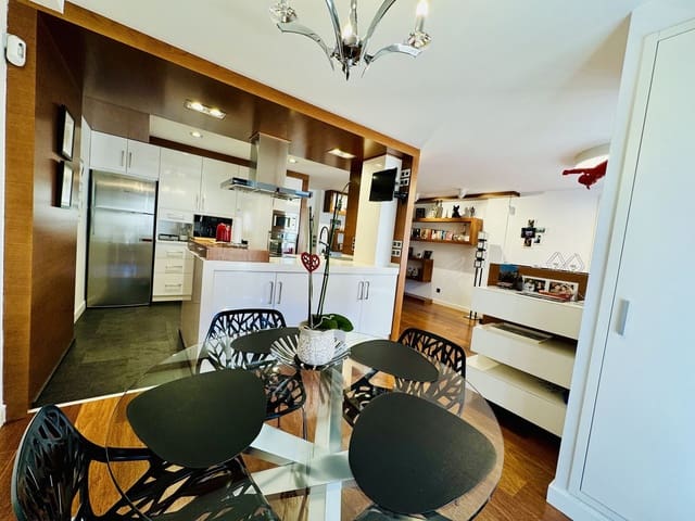 3 makuuhuone Huoneisto myytävänä paikassa Centro - Muelle Pesquero, Torrevieja mukana 
autotalli - 329 000 € (Ref: 8872422)