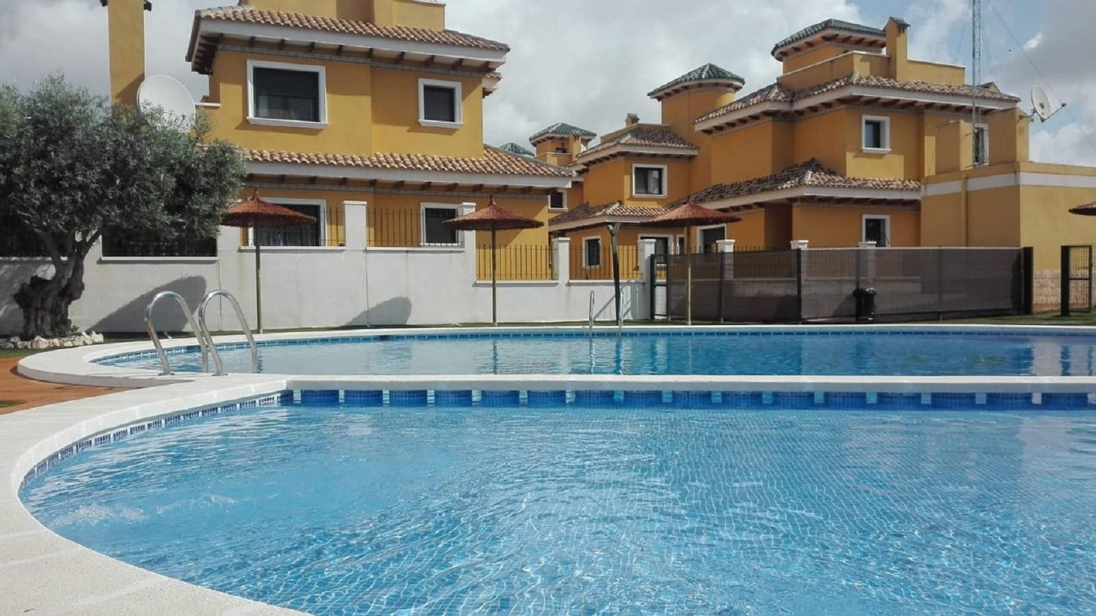 3 bedroom Townhouse for sale in Ciudad Quesada - € 265,000 (Ref: 8872453)