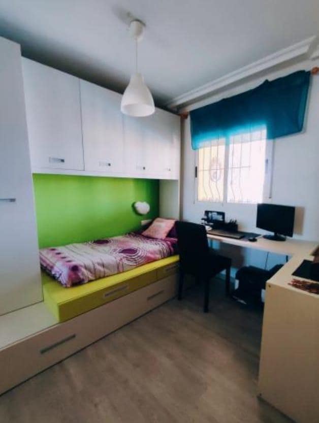 6 quarto Moradia para venda em Torrevieja com piscina garagem - 549 900 € (Ref: 8872485)