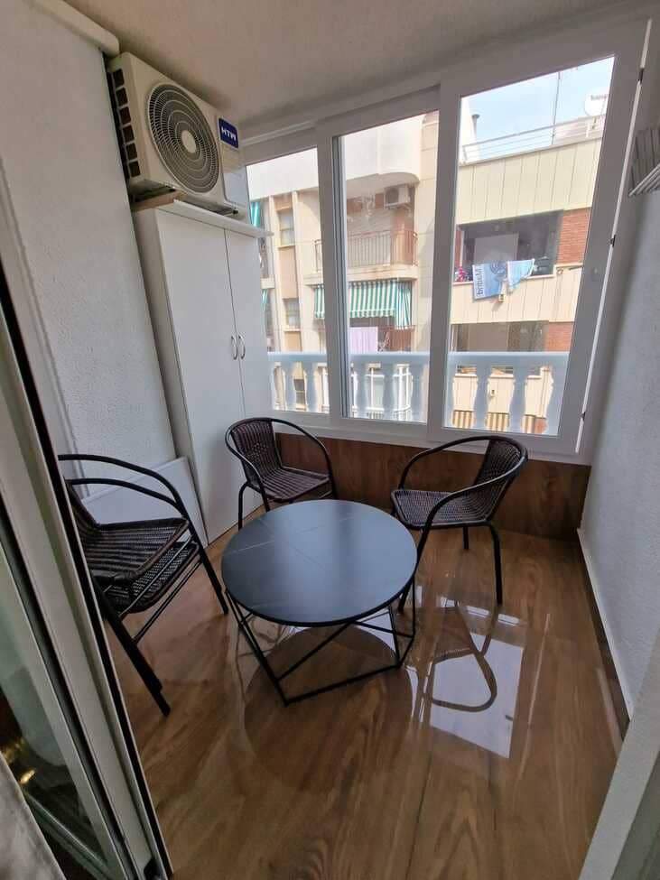 2 soveværelse Lejlighed til salg i Torrevieja - € 195.000 (Ref: 8872506)