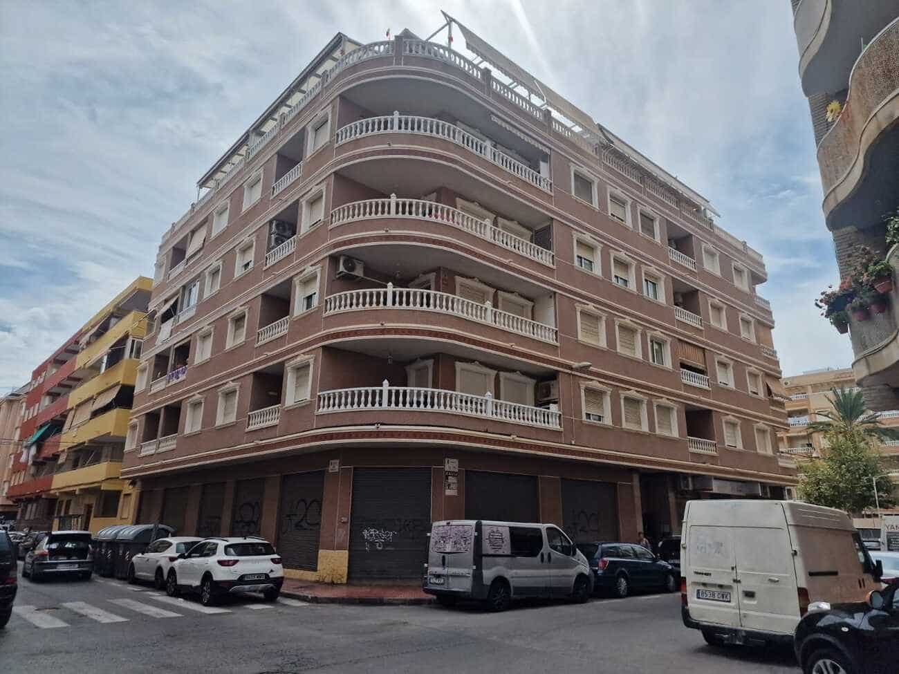 2 soveværelse Lejlighed til salg i Torrevieja - € 195.000 (Ref: 8872506)