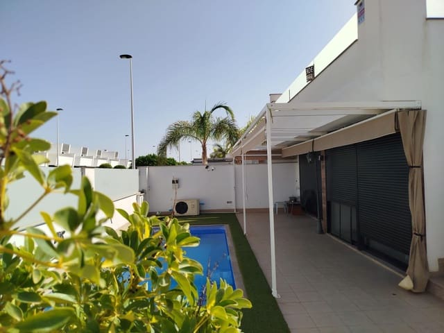 2 soveværelse Villa til salg i Lo Pagan, San Pedro del Pinatar med swimmingpool - € 365.000 (Ref: 8872563)