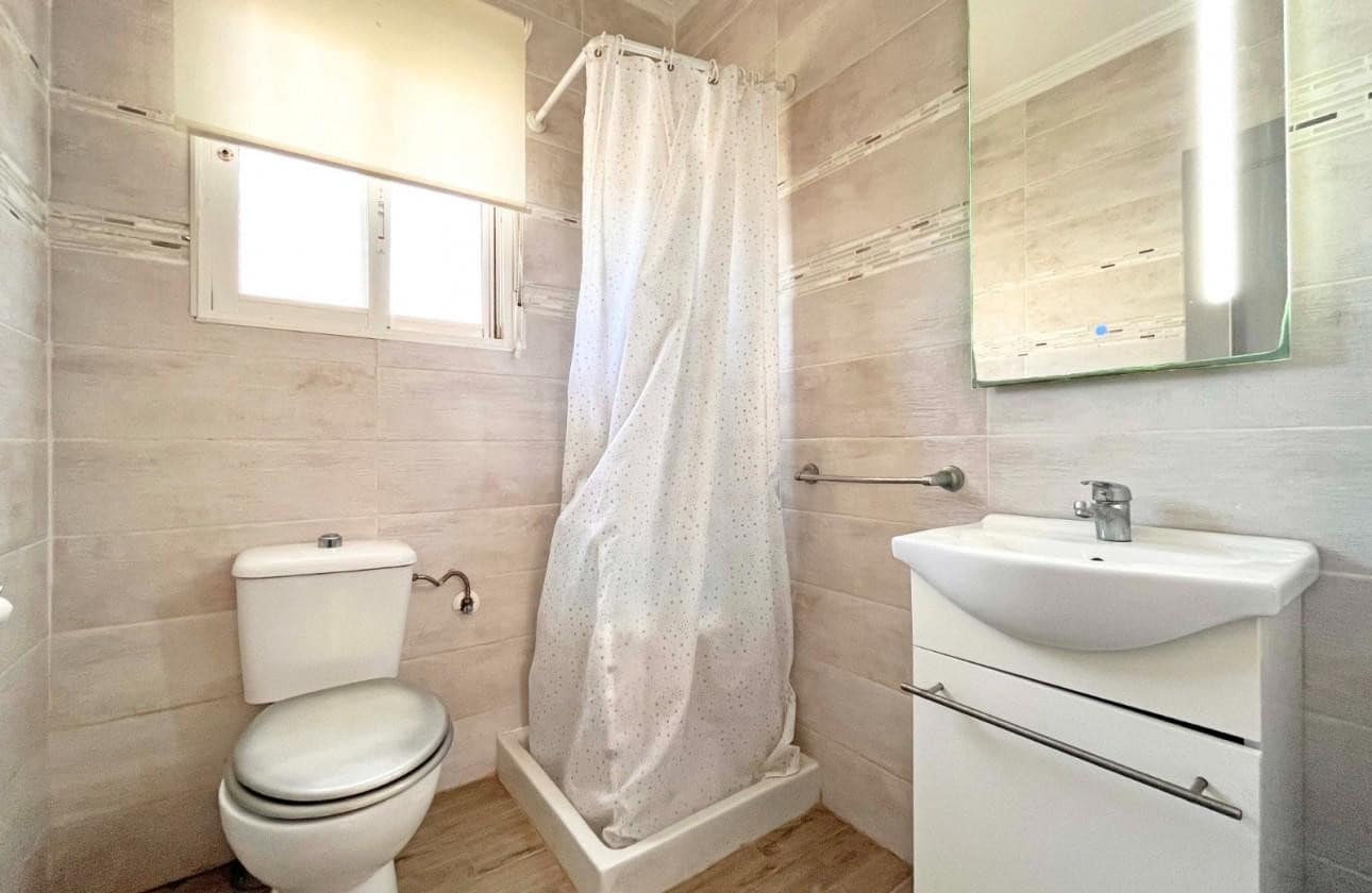 4 soveværelse Villa til salg i La Zenia - € 399.000 (Ref: 8872574)