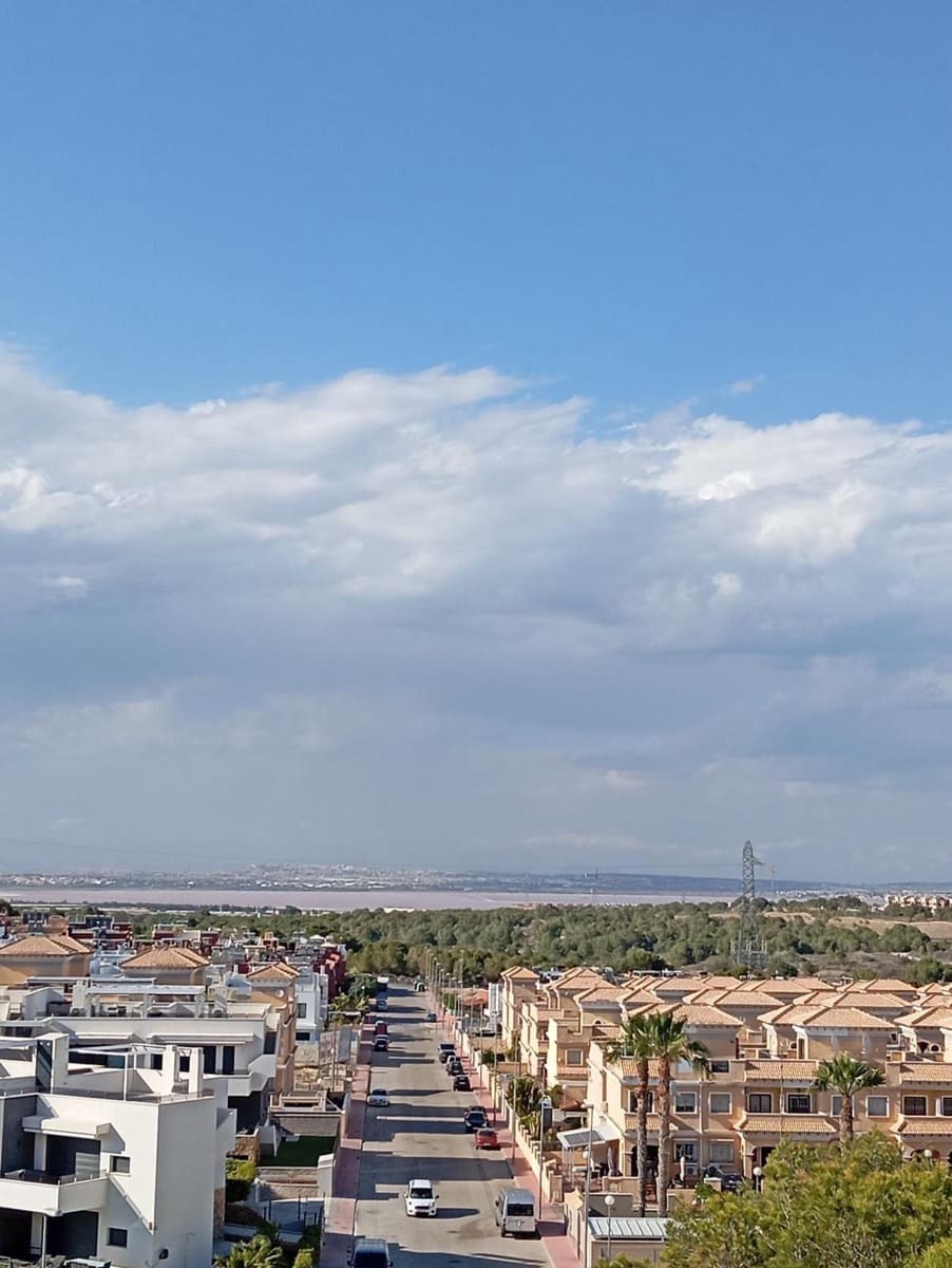 2 slaapkamer Bungalow te koop in Orihuela Costa met zwembad garage - € 196.000 (Ref: 8872575)