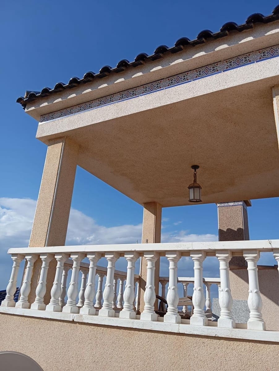 2 slaapkamer Bungalow te koop in Orihuela Costa met zwembad garage - € 196.000 (Ref: 8872575)