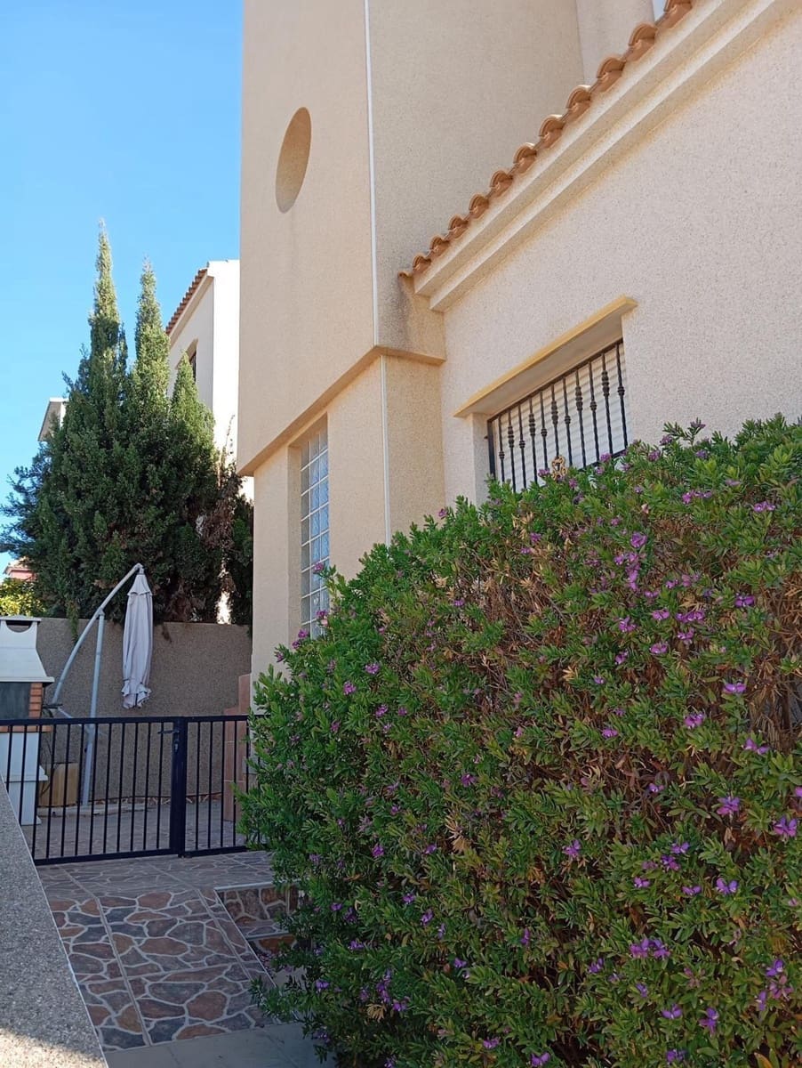 2 slaapkamer Bungalow te koop in Orihuela Costa met zwembad garage - € 196.000 (Ref: 8872575)