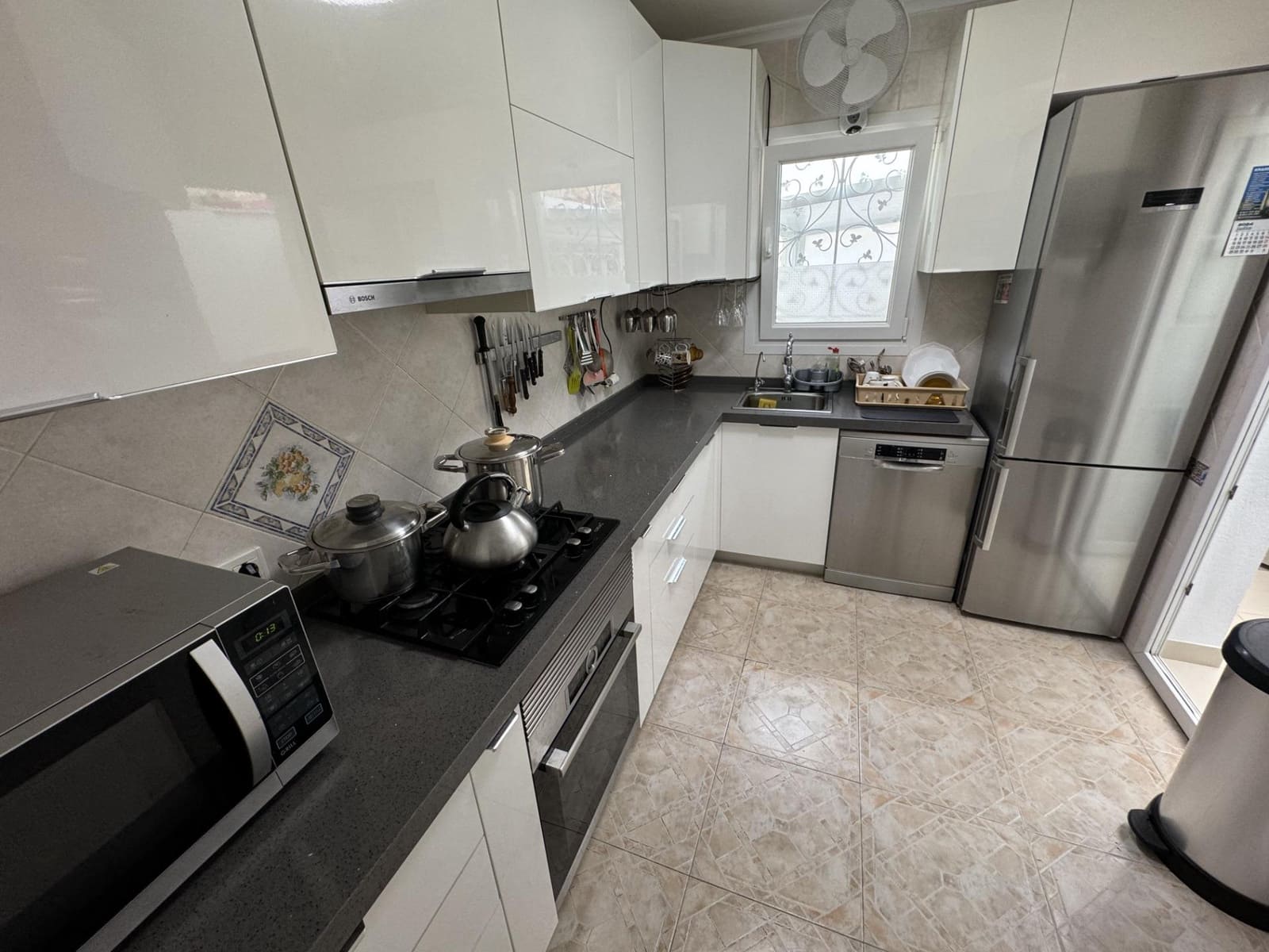 4 sypialnia Willa na sprzedaż w Orihuela Costa z basenem - 212 000 € (Ref: 8872602)