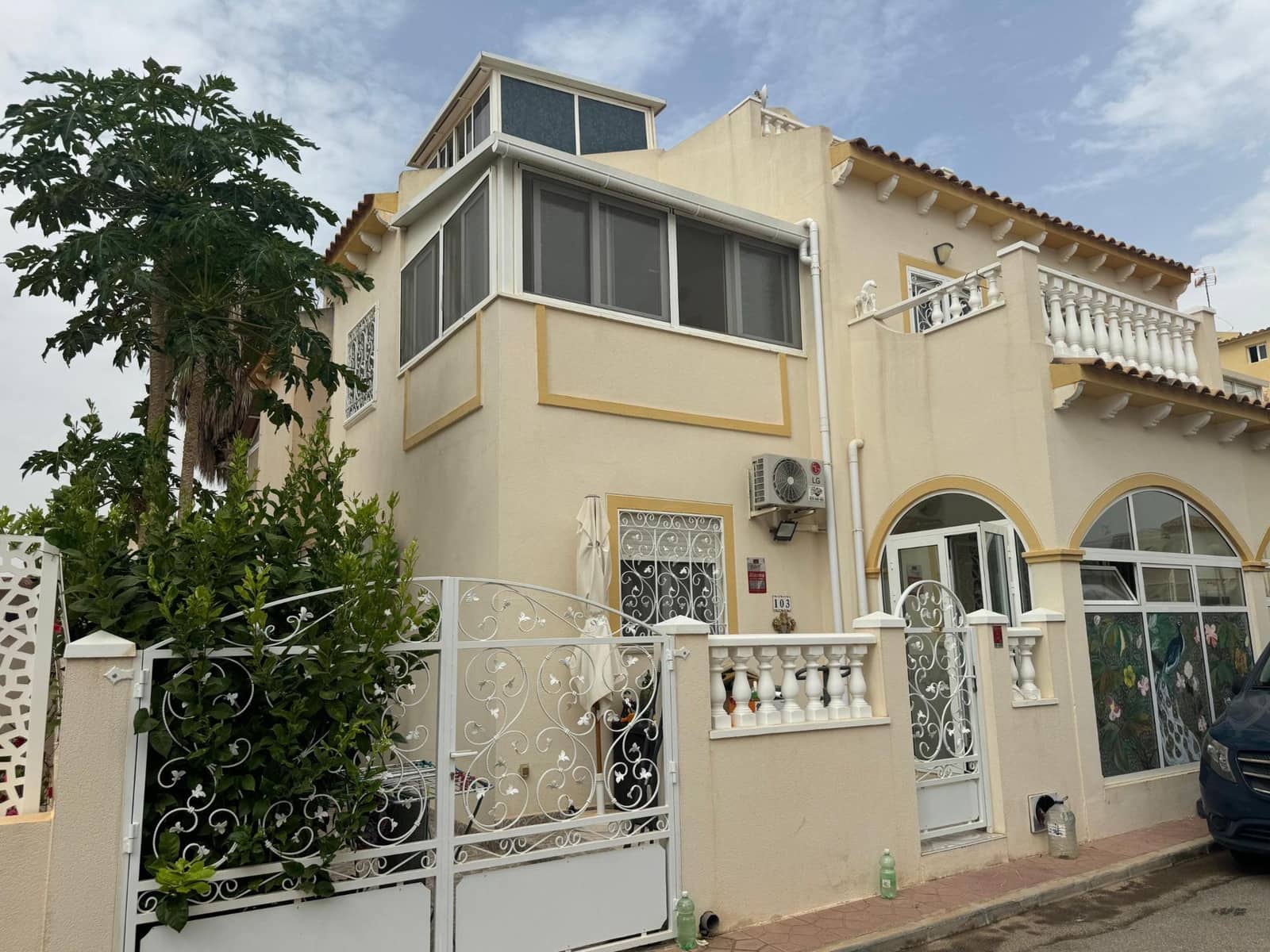 4 sypialnia Willa na sprzedaż w Orihuela Costa z basenem - 212 000 € (Ref: 8872602)