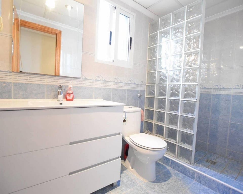 2 slaapkamer Appartement te koop in Los Montesinos met zwembad - € 165.900 (Ref: 8872607)