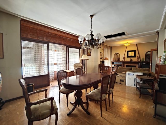 5 soveværelse Lejlighed til salg i Centro - Muelle Pesquero, Torrevieja - € 299.000 (Ref: 8872609)