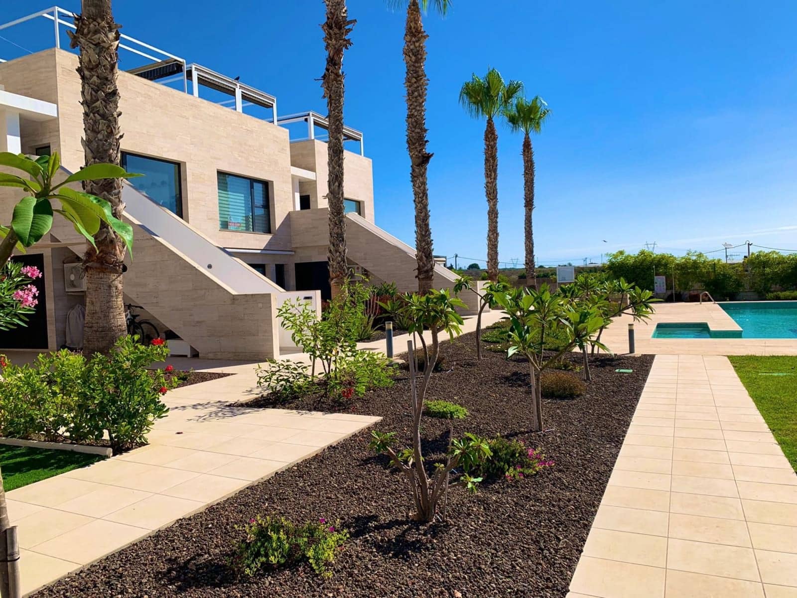 2 bedroom Penthouse for sale in Pilar de la Horadada with pool garage - € 239,950 (Ref: 8872635)