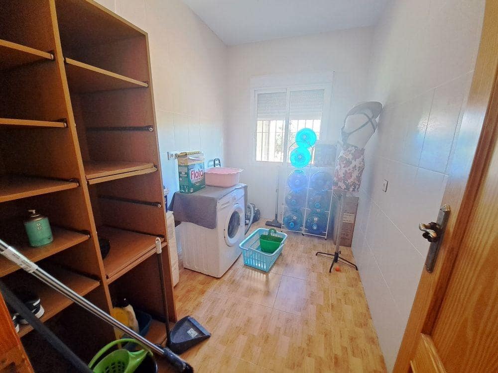 3 soveværelse Byhus til salg i Roldan - € 169.995 (Ref: 8872669)