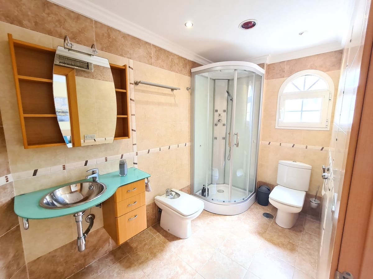 4 soverom Villa til salgs i Fuengirola med garasje - € 575 000 (Ref: 8872751)