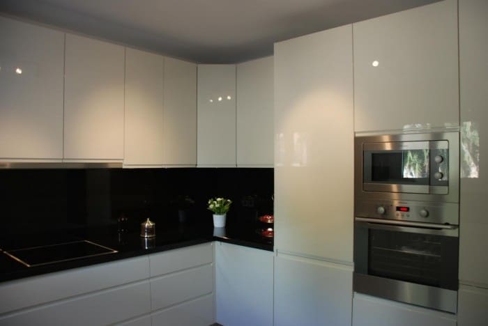 4 chambre Villa/Maison Semi-Mitoyenne à vendre à Fuengirola avec piscine - 450 000 € (Ref: 8872752)