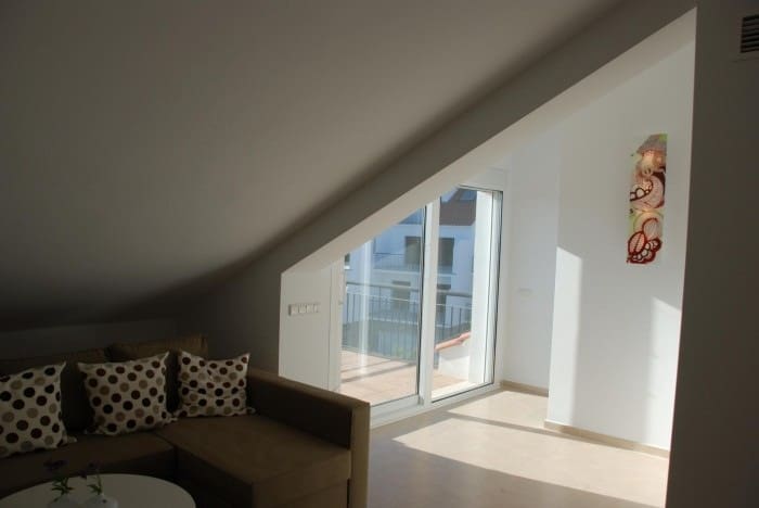 4 chambre Villa/Maison Semi-Mitoyenne à vendre à Fuengirola avec piscine - 450 000 € (Ref: 8872752)