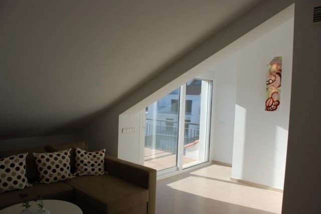 4 chambre Villa/Maison Semi-Mitoyenne à vendre à Fuengirola avec piscine - 450 000 € (Ref: 8872752)
