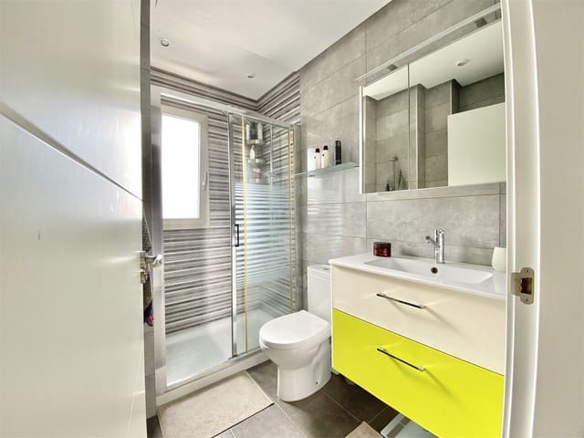 4 soveværelse Penthouse til salg i Villamartin, Orihuela med swimmingpool - € 549.000 (Ref: 8872817)