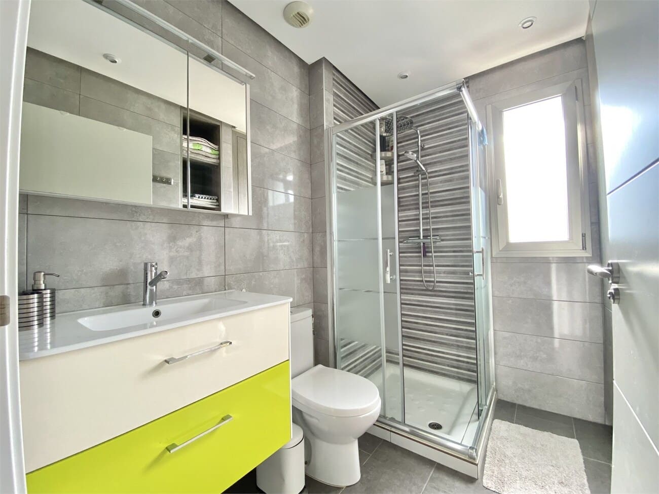 4 soveværelse Penthouse til salg i Villamartin med swimmingpool - € 549.000 (Ref: 8872817)