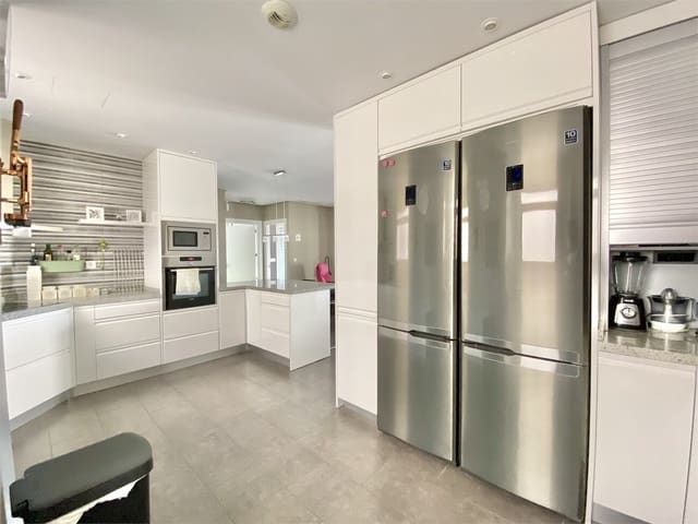 4 soveværelse Penthouse til salg i Villamartin, Orihuela med swimmingpool - € 549.000 (Ref: 8872817)