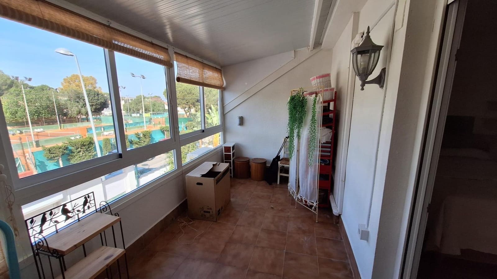 4 makuuhuone Huvila myytävänä paikassa Torrevieja mukana uima-altaan - 490 000 € (Ref: 8875660)