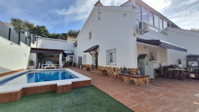 4 sovrum Villa till salu i Los Balcones - Los Altos, Torrevieja med pool - 490 000 € (Ref: 8875660)