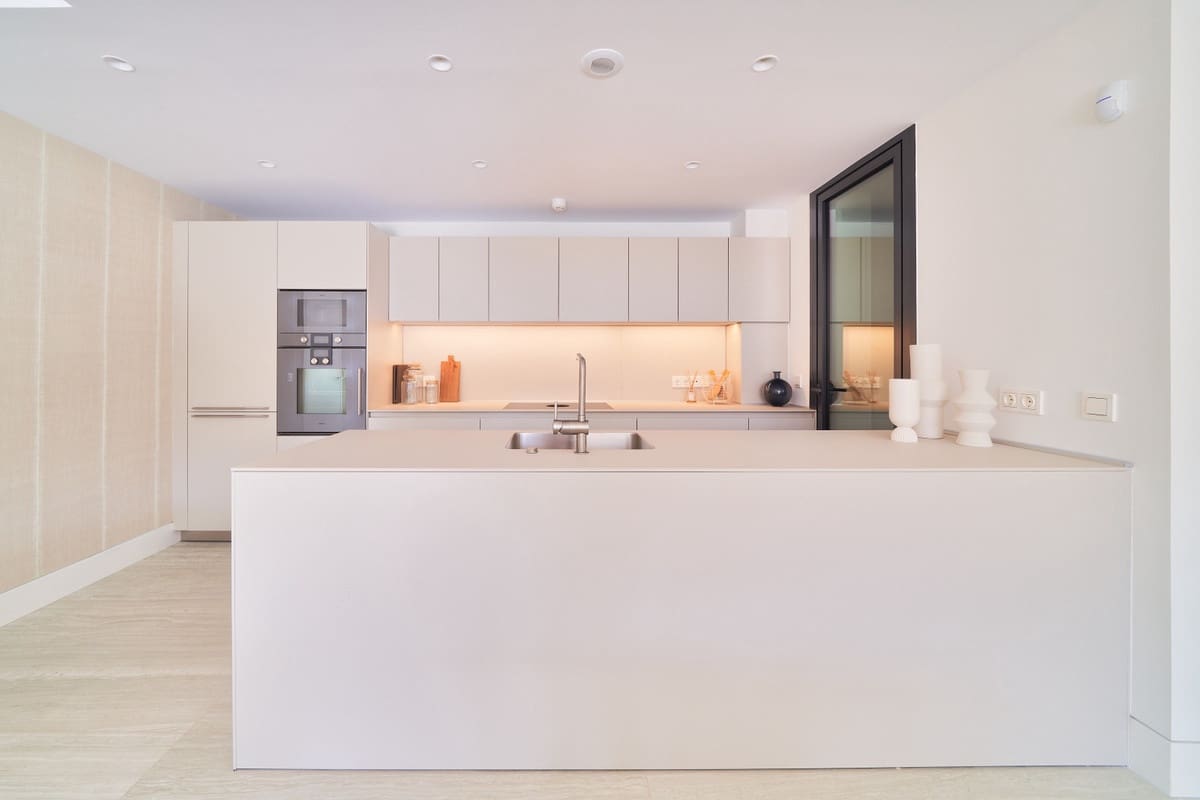 3 chambre Appartement à vendre à Estepona avec piscine - 2 650 000 € (Ref: 8881764)