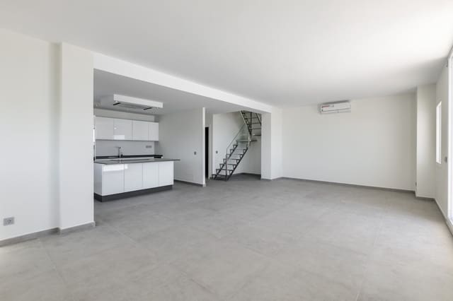 Apartamento de 3 habitaciones en Centro, Estepona en venta - 695.000 € (Ref: 8887955)