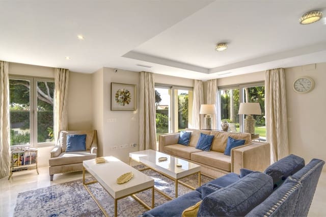 5 soverom Villa til salgs i Costabella, Marbella - € 3 950 000 (Ref: 8887970)