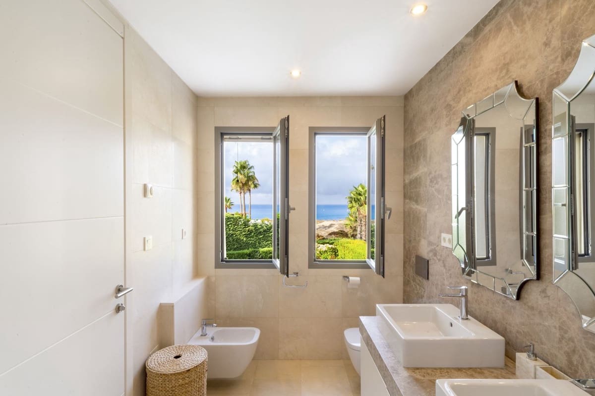 5 soveværelse Villa til salg i Costabella - € 3.950.000 (Ref: 8887970)