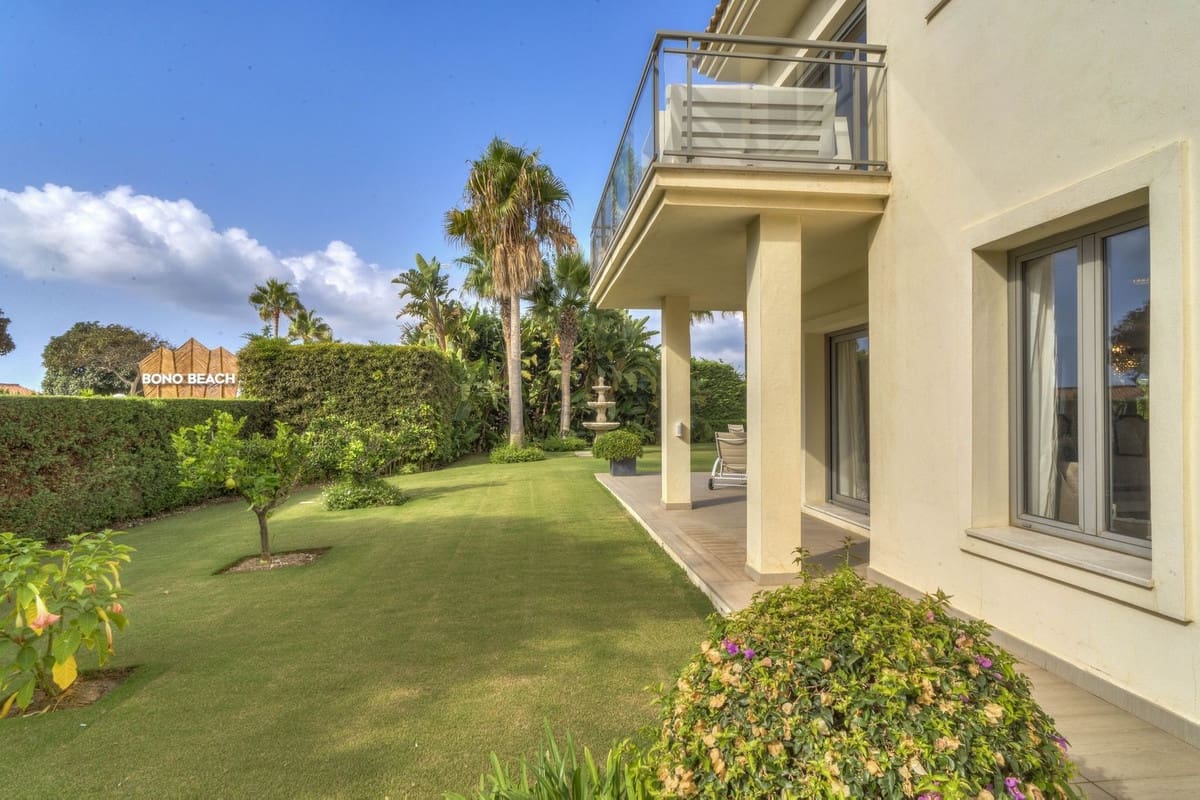 5 soveværelse Villa til salg i Costabella - € 3.950.000 (Ref: 8887970)