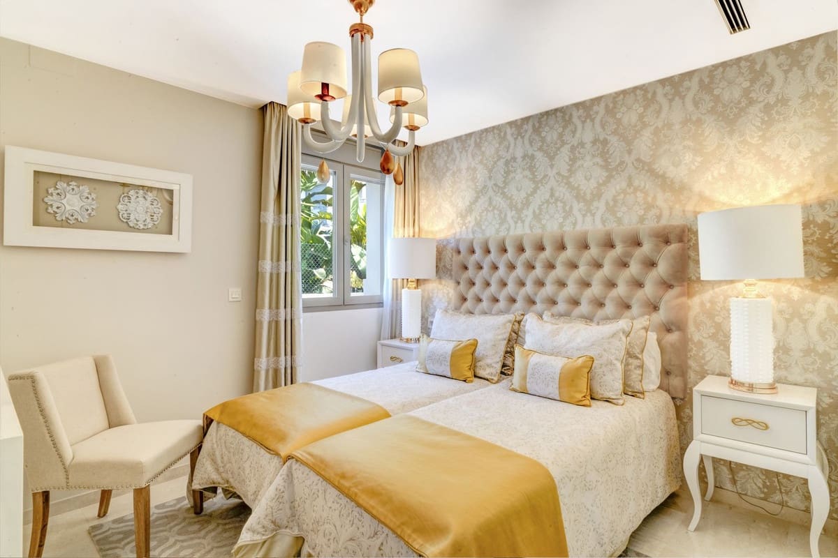 5 soveværelse Villa til salg i Costabella - € 3.950.000 (Ref: 8887970)