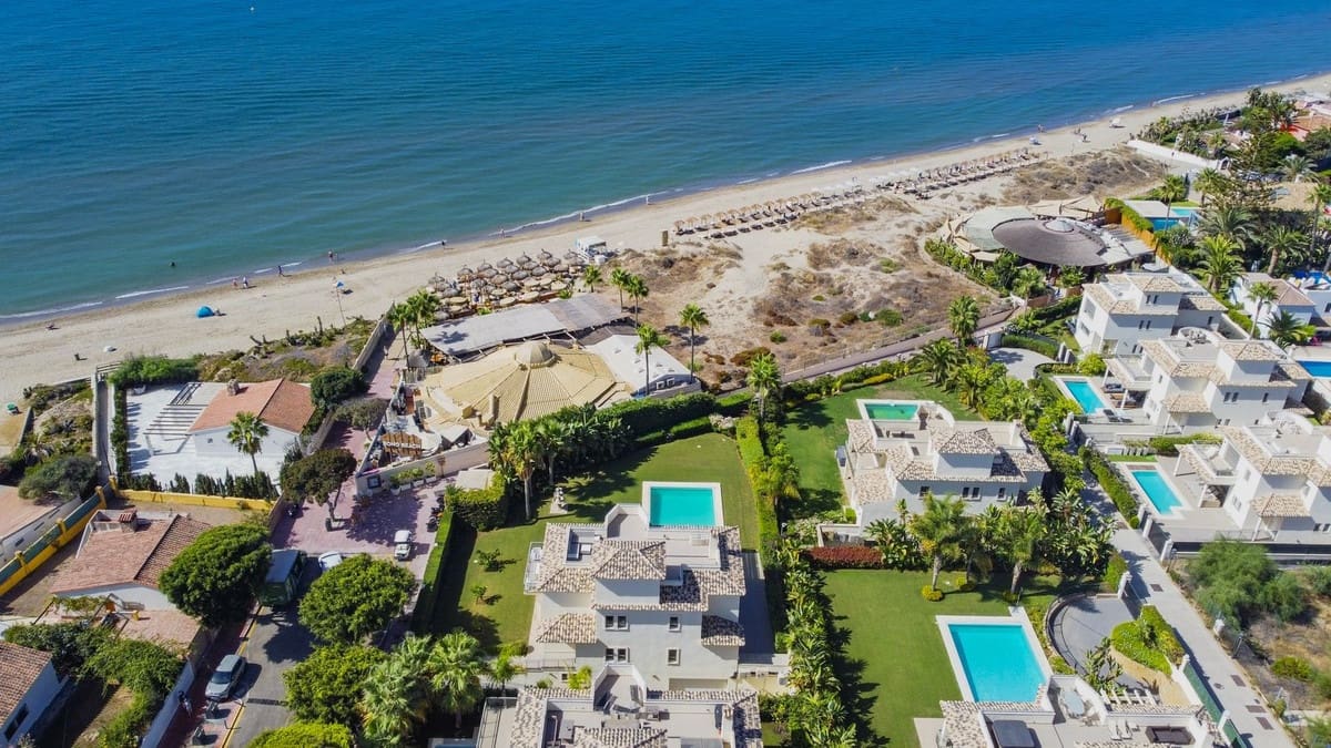 5 soveværelse Villa til salg i Costabella - € 3.950.000 (Ref: 8887970)