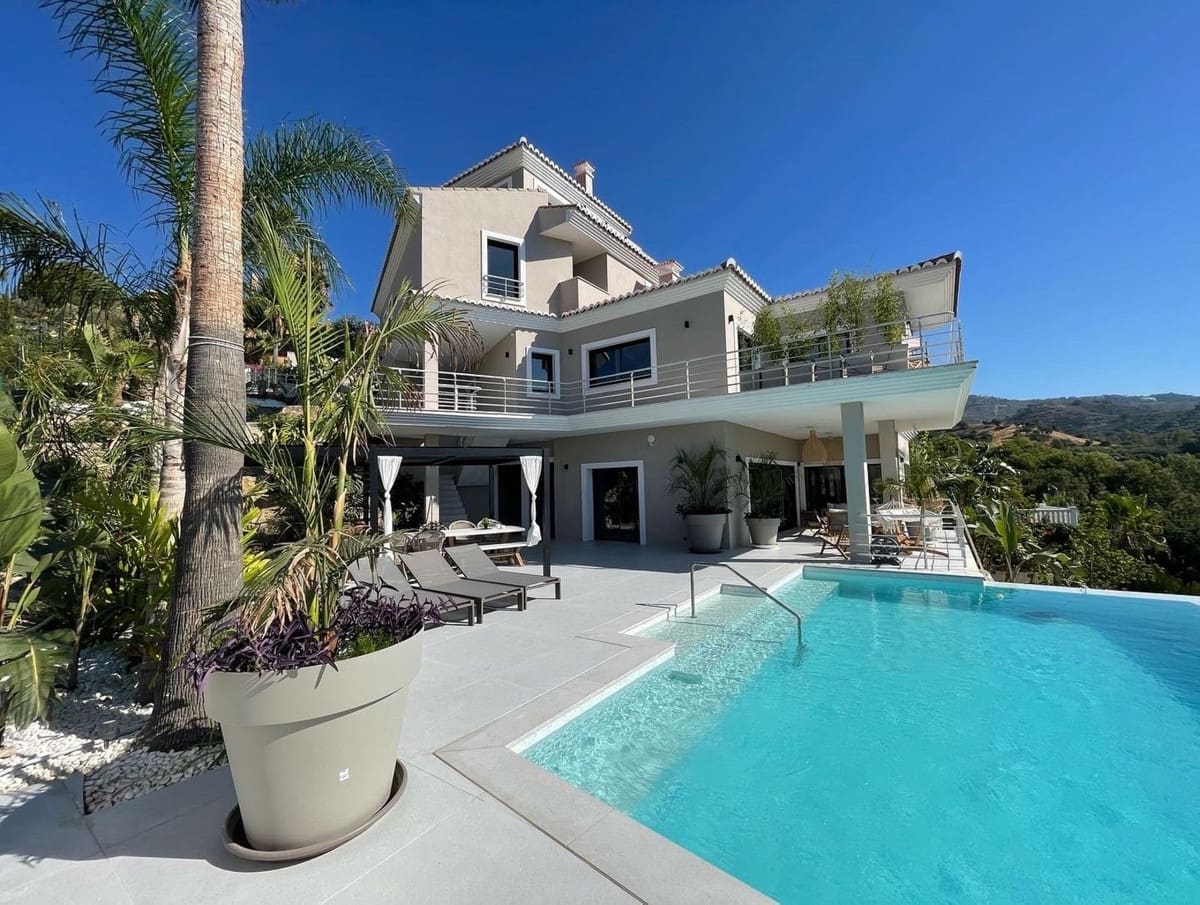 7 sovrum Villa till salu i Elviria med pool - 3 790 000 € (Ref: 8887971)