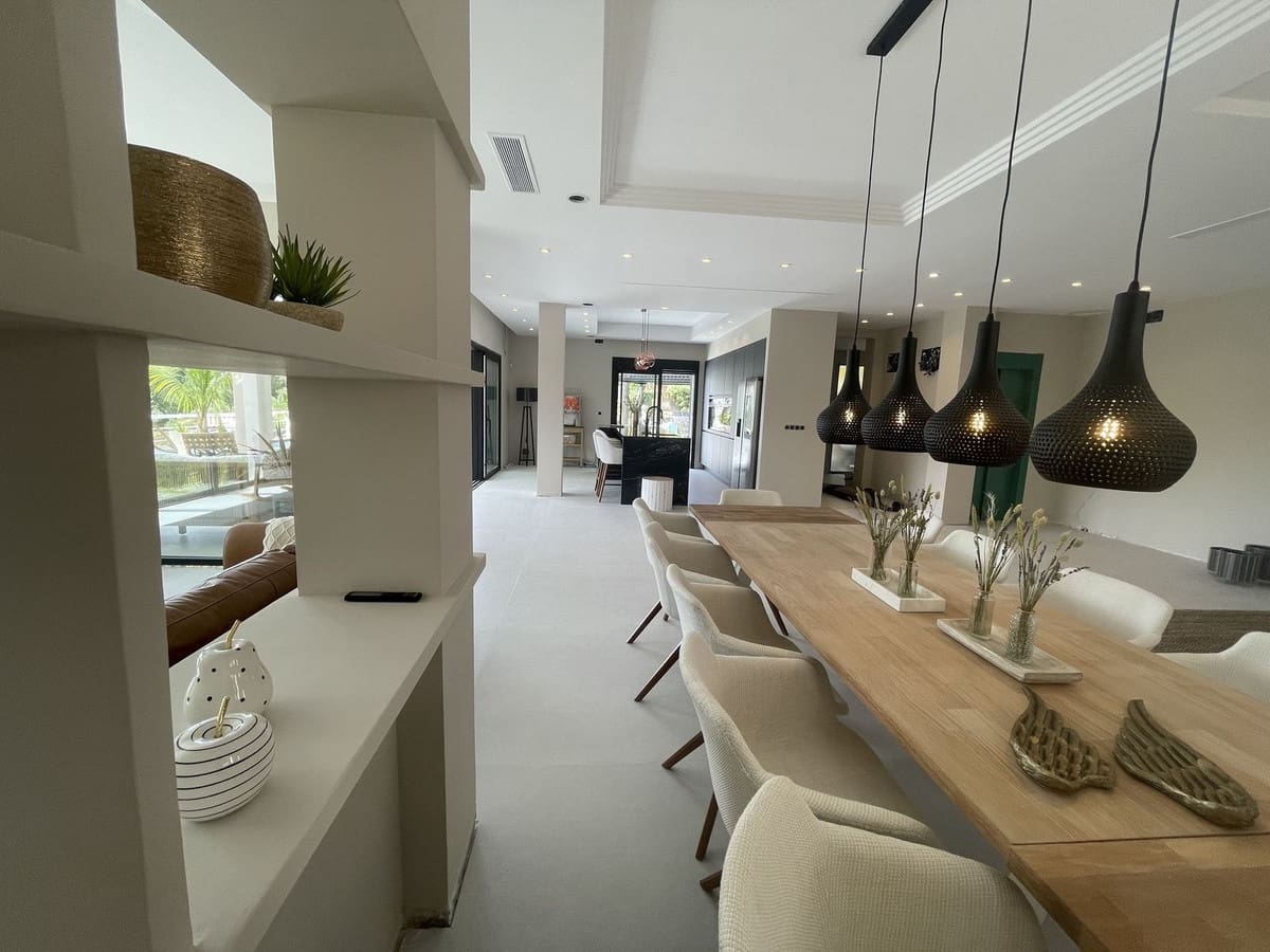 7 sovrum Villa till salu i Elviria med pool - 3 790 000 € (Ref: 8887971)