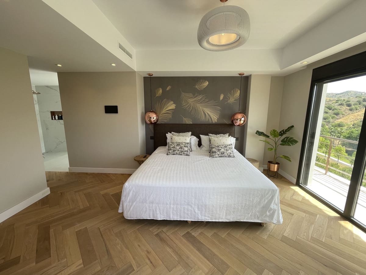 7 sovrum Villa till salu i Elviria med pool - 3 790 000 € (Ref: 8887971)