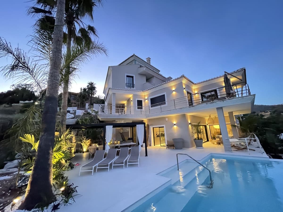 7 sovrum Villa till salu i Elviria med pool - 3 790 000 € (Ref: 8887971)