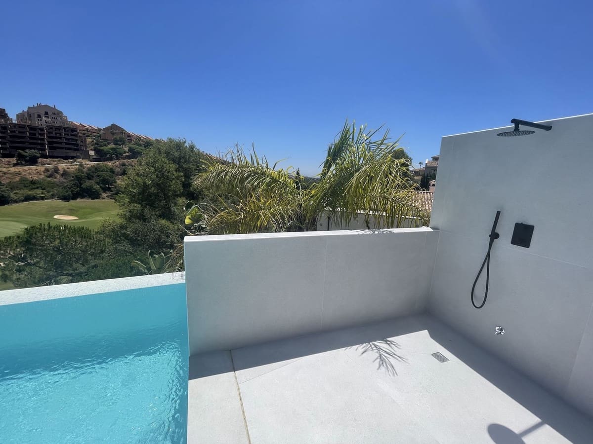 7 sovrum Villa till salu i Elviria med pool - 3 790 000 € (Ref: 8887971)