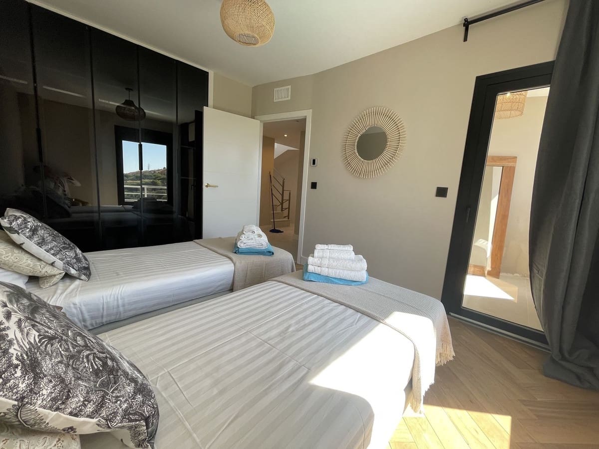 7 sovrum Villa till salu i Elviria med pool - 3 790 000 € (Ref: 8887971)