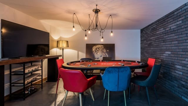 Chalet de 5 habitaciones en Los Monteros, Marbella en venta - 3.450.000 € (Ref: 8887975)