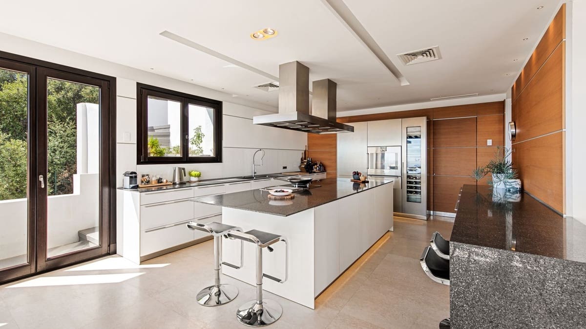 5 sovrum Villa till salu i Los Monteros - 2 950 000 € (Ref: 8887975)