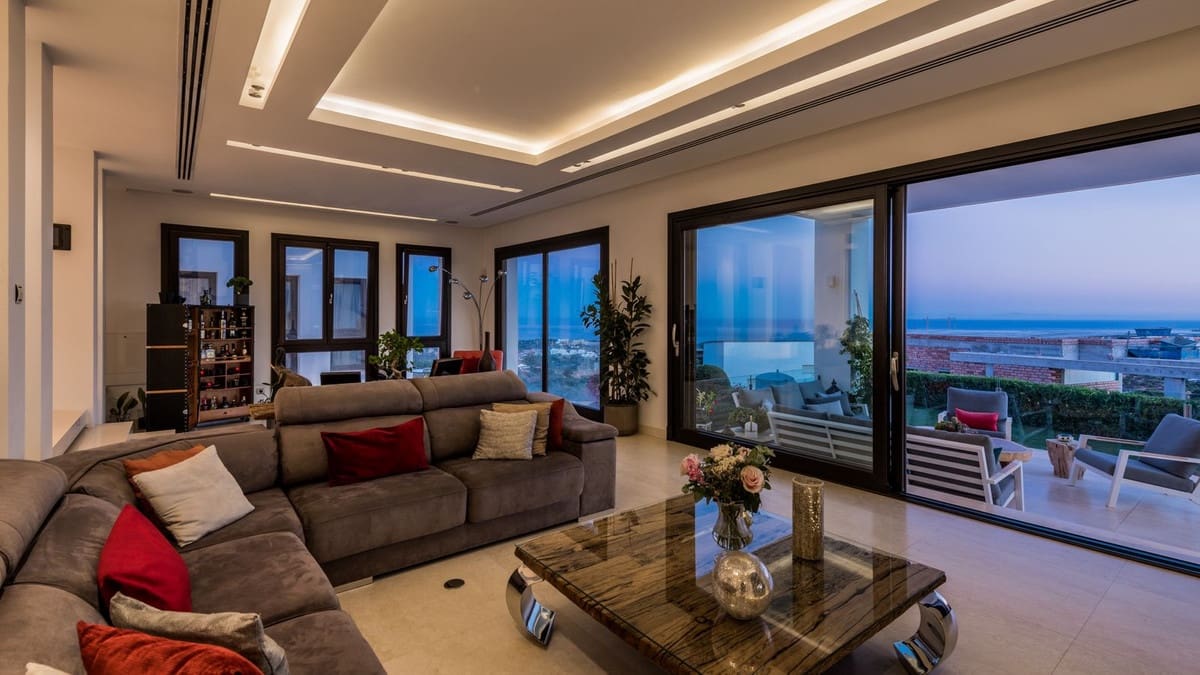 5 sovrum Villa till salu i Los Monteros - 2 950 000 € (Ref: 8887975)