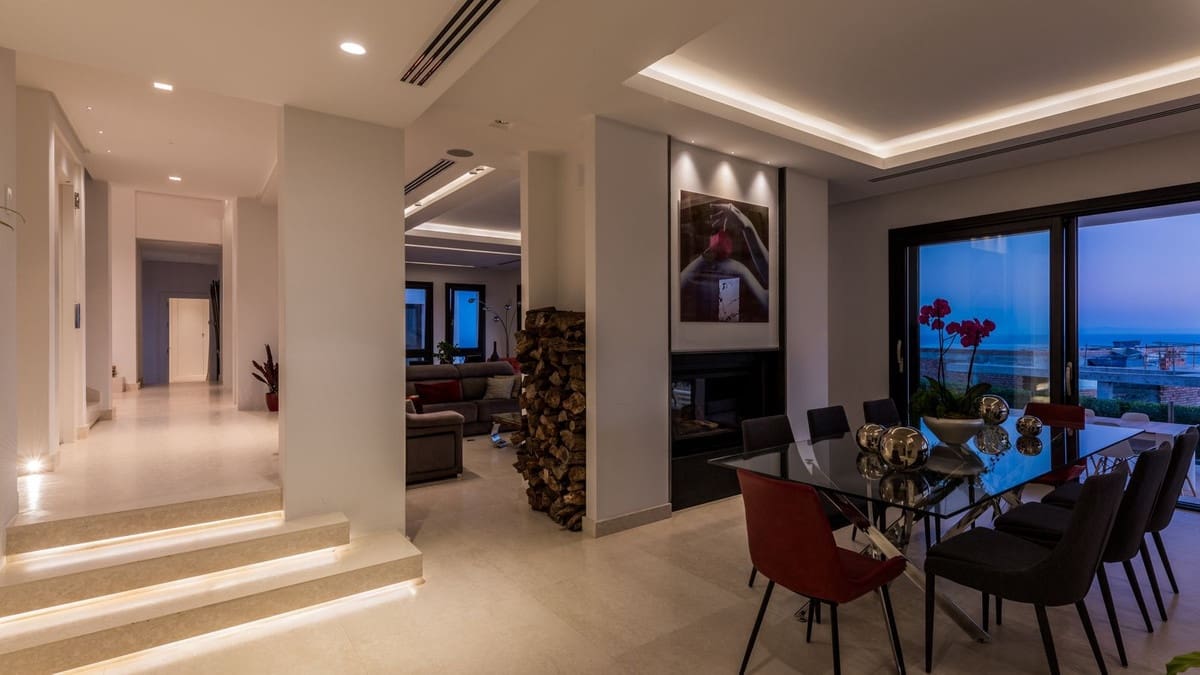 5 sovrum Villa till salu i Los Monteros - 2 950 000 € (Ref: 8887975)